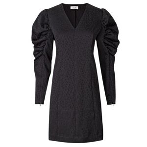 NWT | Levete Room | Black Puff Shoulder fitted Dress | Size M